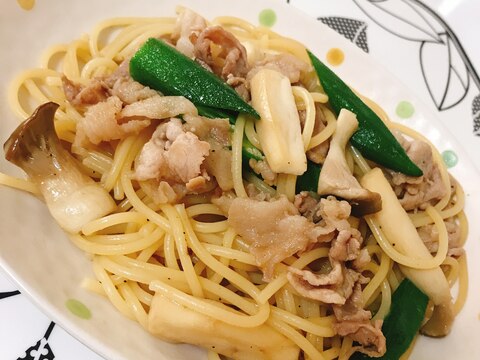 豚肉エリンギおくらの柚子胡椒パスタ